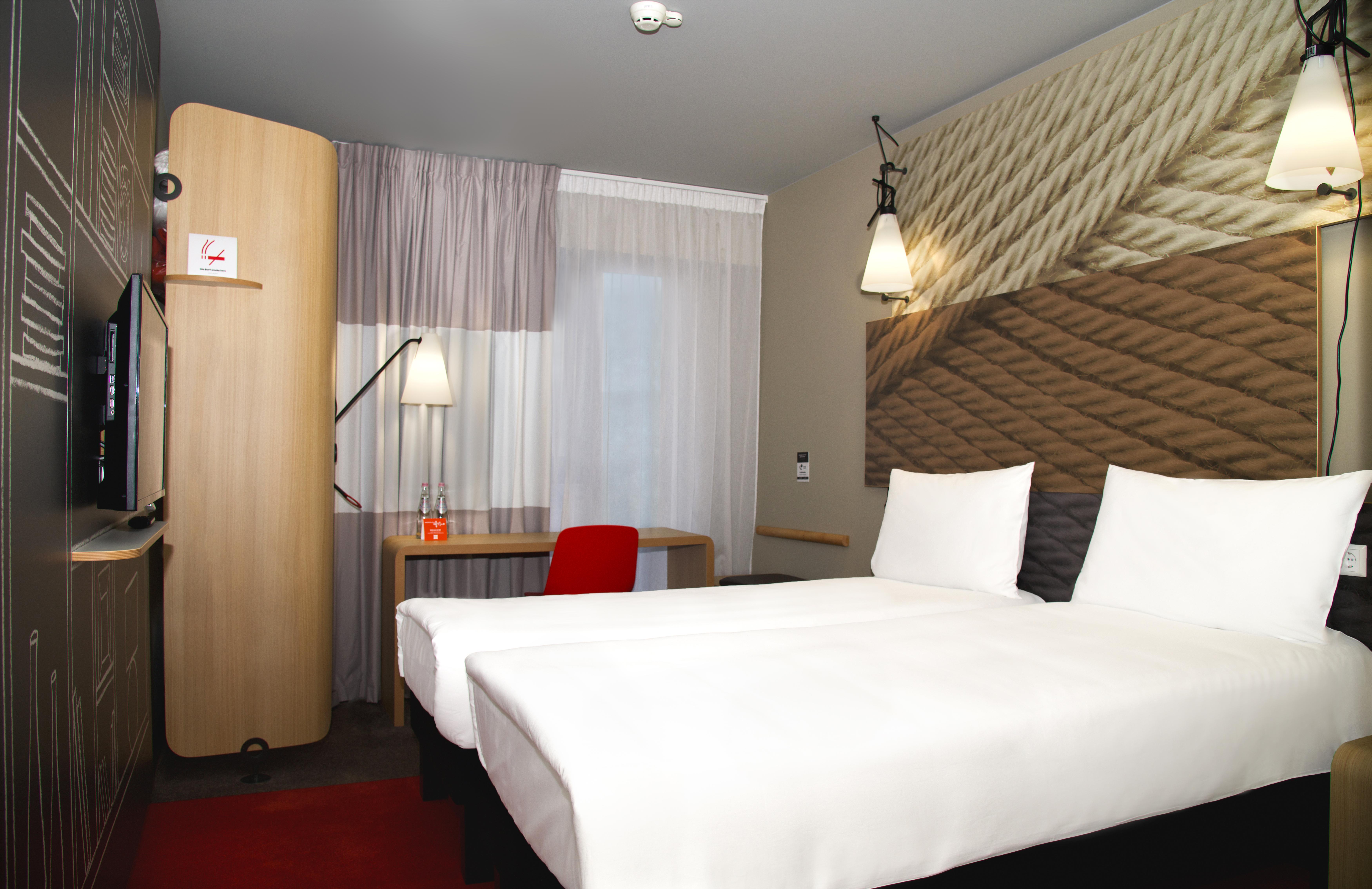 Ibis Stadium 4*